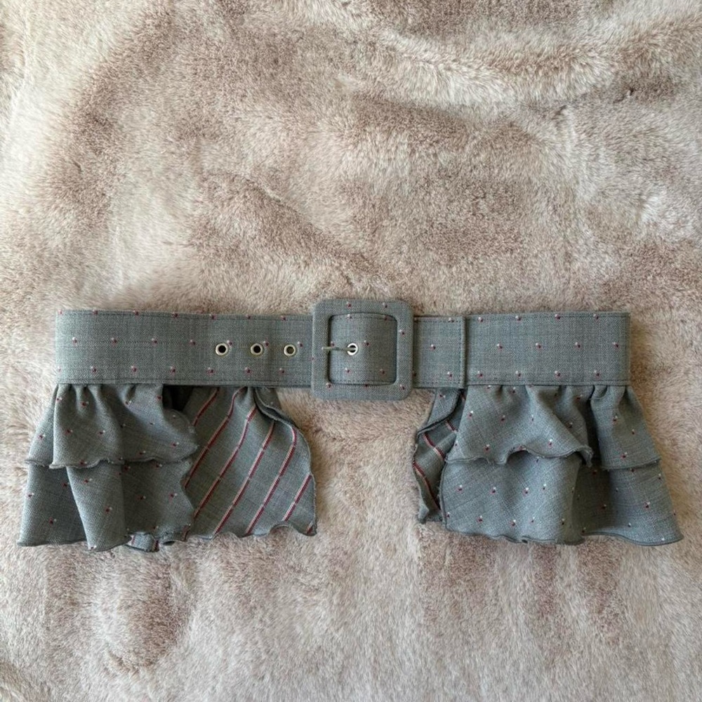 Twee Ruffled Grey Belt - Picture 3 of 3
